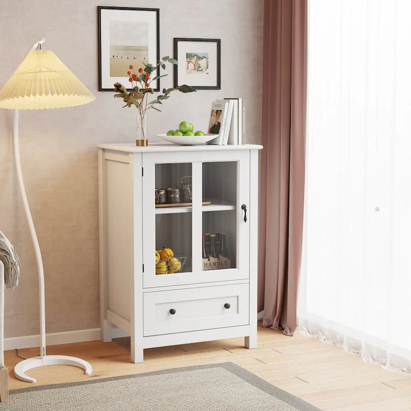 Buffetschrank mit zwei Glastüren und einzigartigem Glockengriff