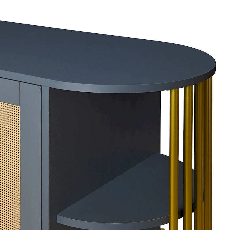 Eleganter geschwungener Esszimmerschrank mit goldfarbenem Rand